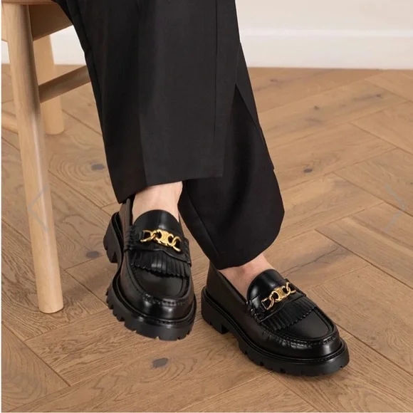 CELINE Margaret Loafer with Triomphe Chain in Polished Black Leather - Picture 5 of 16